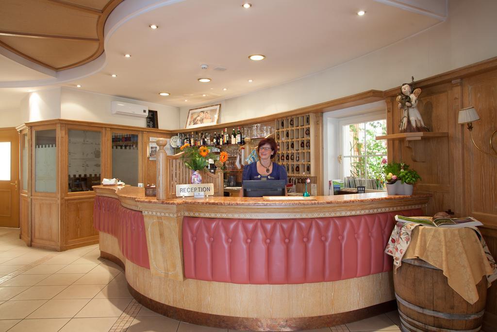 Hotel Comfort Erica Dolomiti Val D'Adige Salorno Bagian luar foto