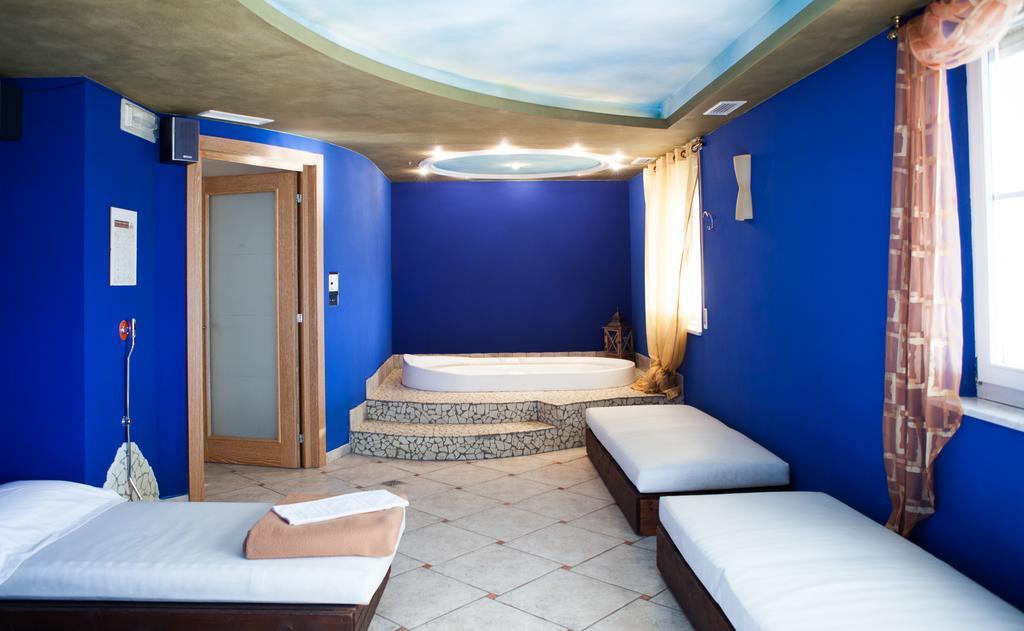 Hotel Comfort Erica Dolomiti Val D'Adige Salorno Bagian luar foto