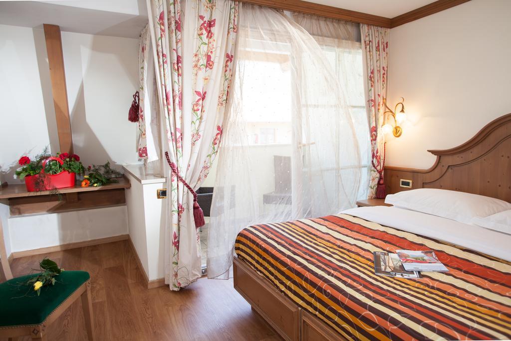 Hotel Comfort Erica Dolomiti Val D'Adige Salorno Bagian luar foto