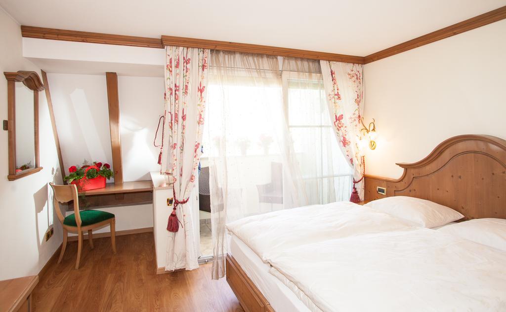 Hotel Comfort Erica Dolomiti Val D'Adige Salorno Bagian luar foto