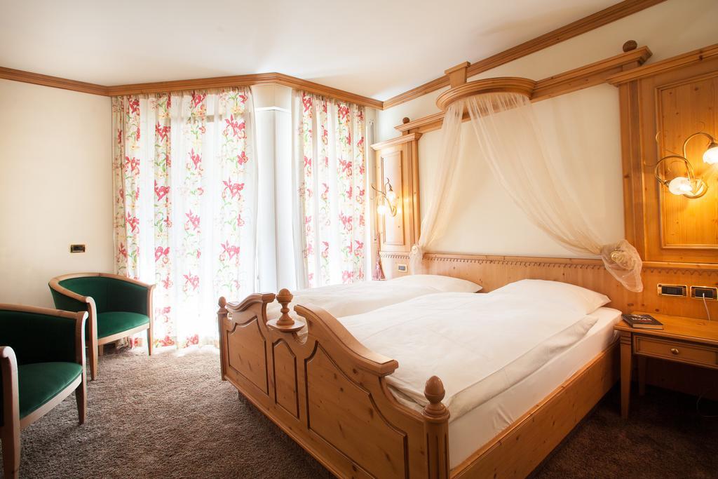 Hotel Comfort Erica Dolomiti Val D'Adige Salorno Bagian luar foto