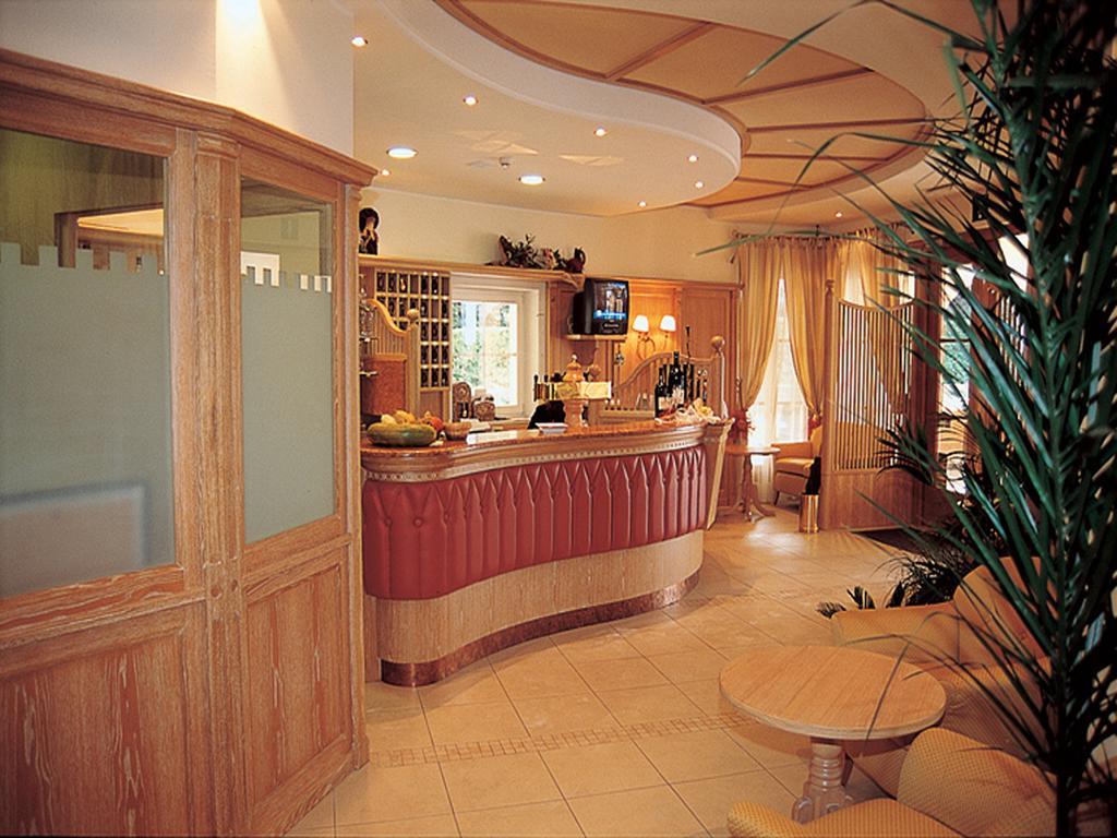 Hotel Comfort Erica Dolomiti Val D'Adige Salorno Bagian luar foto